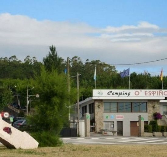 Camping O'Espiño entrada a campamento