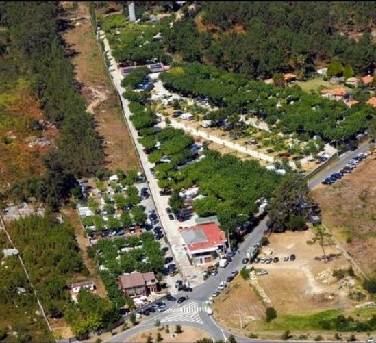 Camping O'Espiño campamento desde arriba